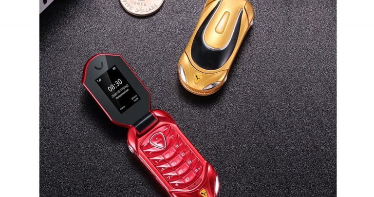 किसी कारण से कार के आकार में मोबाइल फोन हैं, और हाँ, आप उन्हें 30 यूरो में खरीद सकते हैं